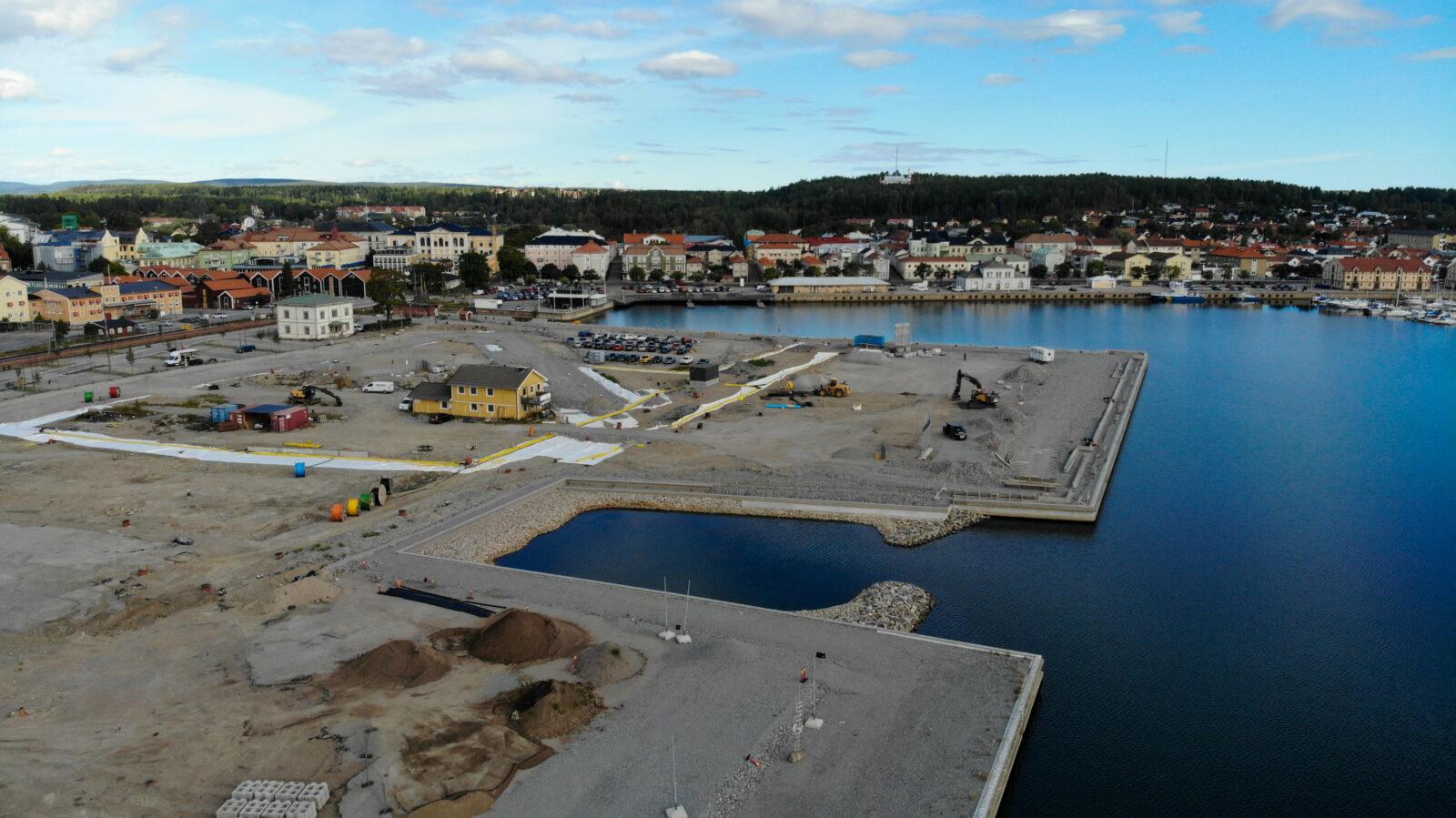 Kattvikskajen, Hudiksvall. Arkitekt –Planavdelningen, Hudiksvalls kommun och Landskapslaget. Kattvikskajen, Hudiksvall. Arkitekt –Planavdelningen, Hudiksvalls kommun och Landskapslaget. Foto: Philippe.